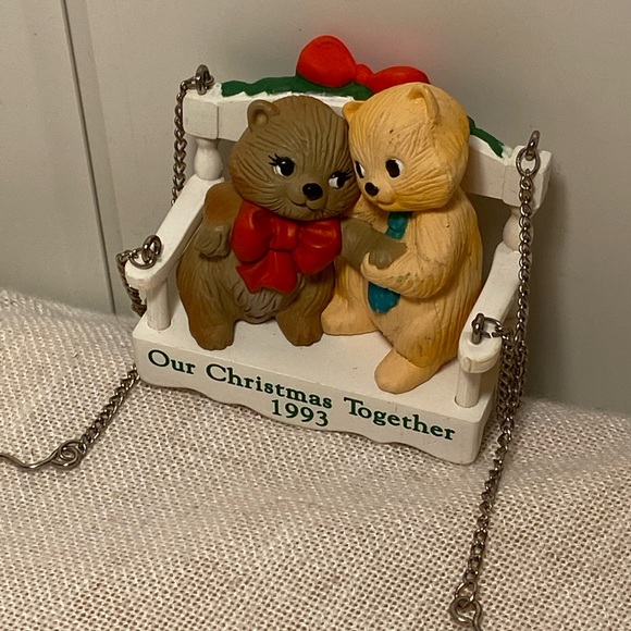 Vintage cat ornament Hallmark Our Christmas Together 1993 cat couple on a Swing - Picture 13 of 16